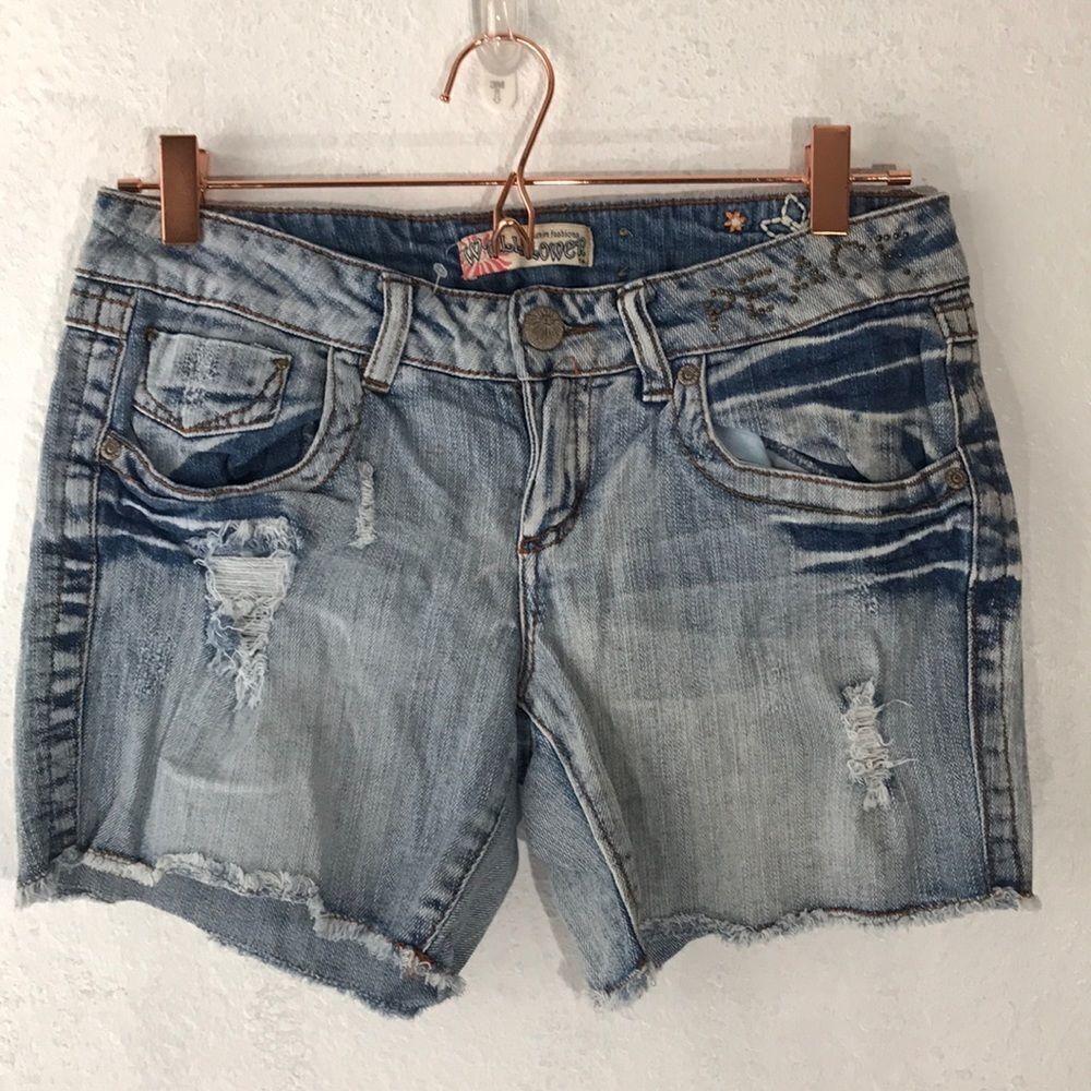 Wallflower peace shorts